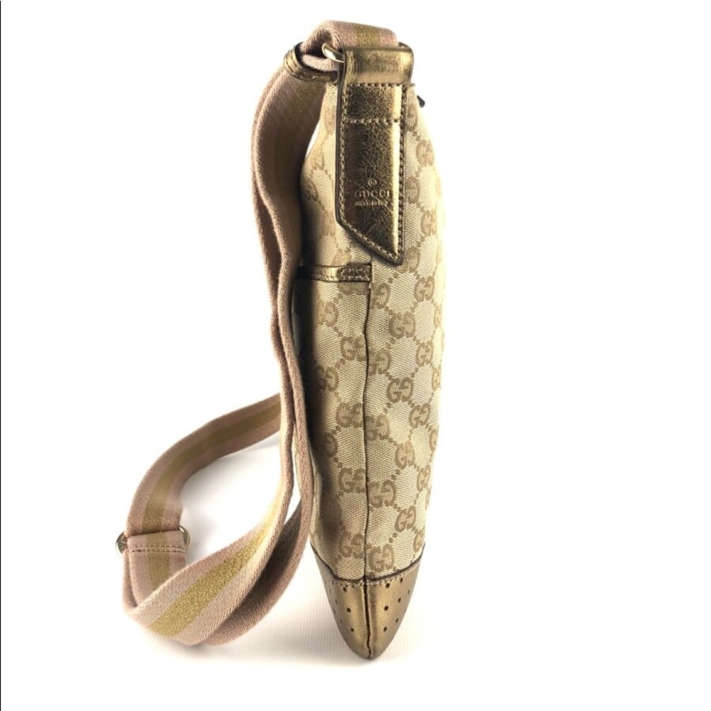 🔥S🚫LD🔥GUCCI GG Gold Perforated Crossbody - Picture 7 of 12
